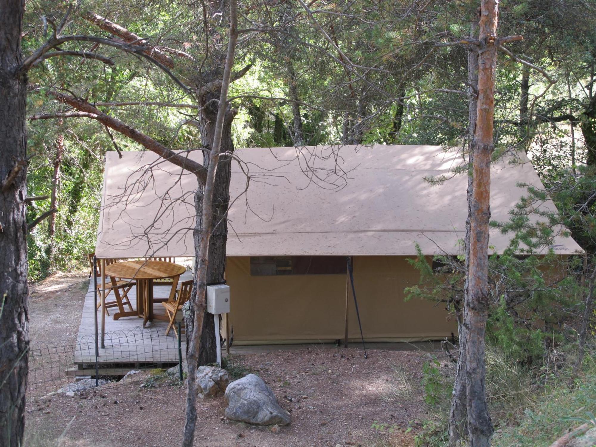Camping La Grangeonne Эспаррон-де-Вердон Номер фото